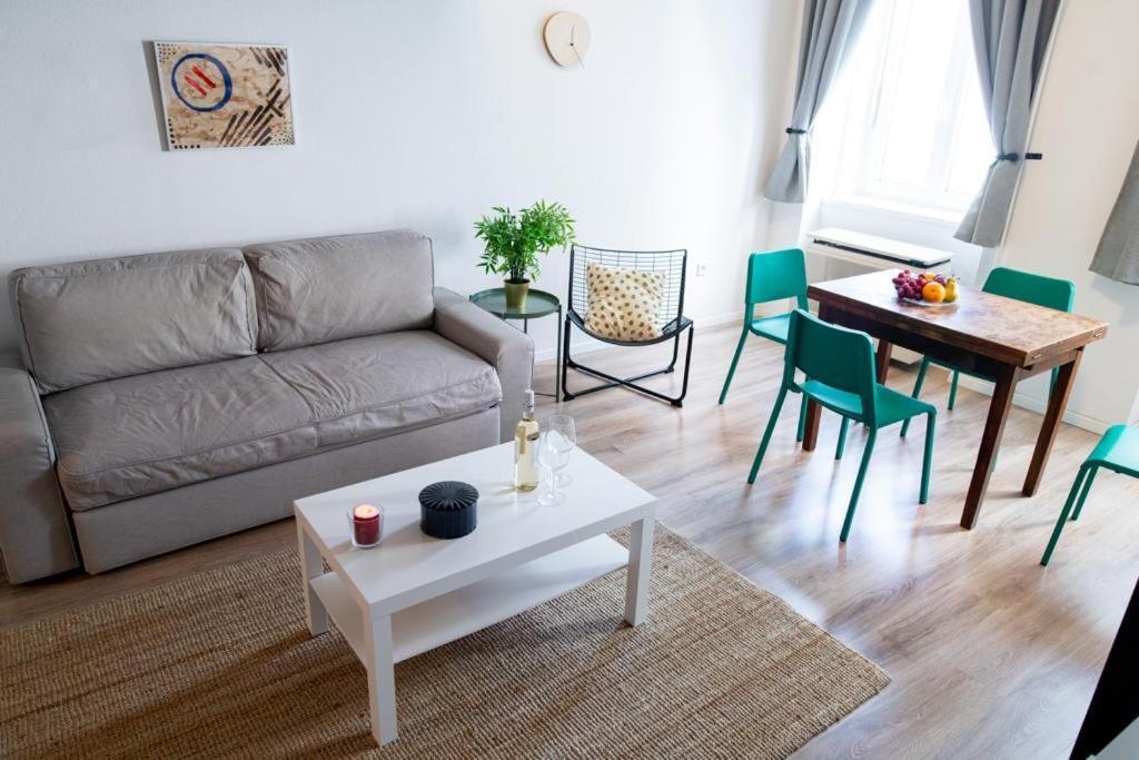 Studio Apartment Next To Famous Party House A38 — Photos 2